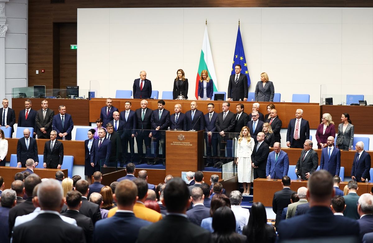 Bulgaristan\'da Radev Hükümeti Güvenoyu Aldı
