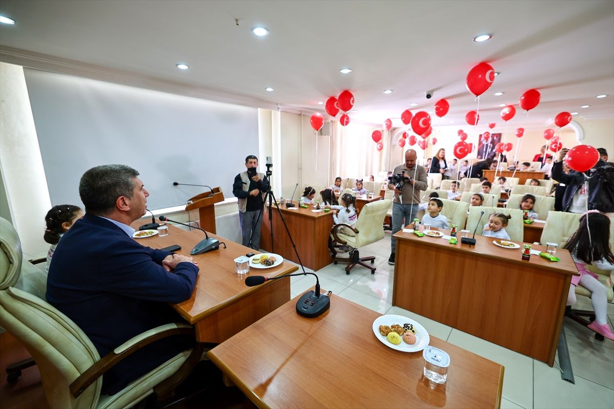 Burdur\'da Temsili Çocuk Meclisi Toplandı