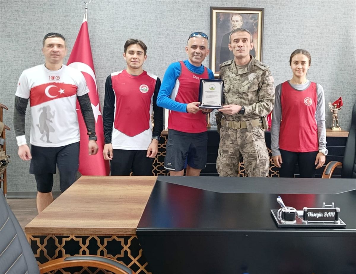 Bursalı Maratoncular Polis Haftası İçin Koştu