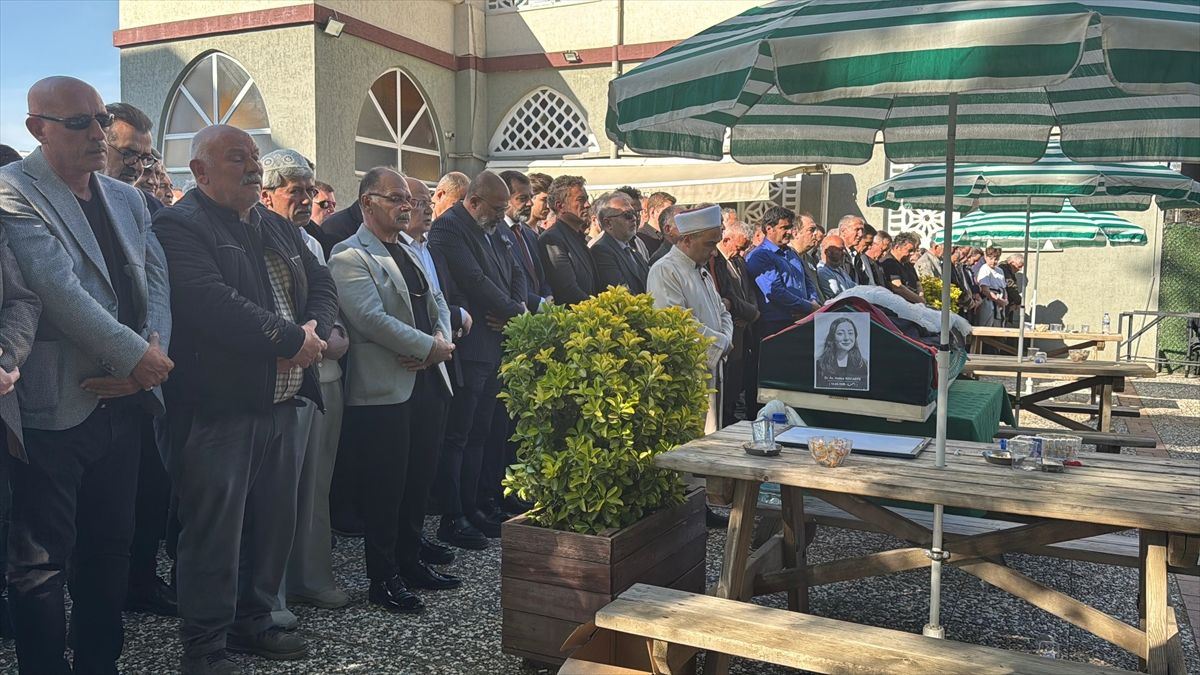 Bursa\'da Avukat Cinayeti: Hatice Kocaefe Toprağa Verildi