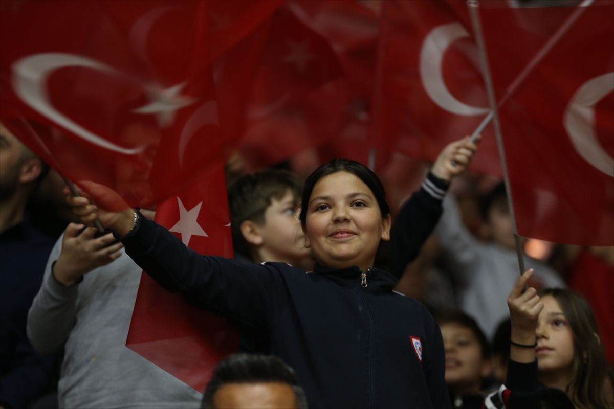 Bursa ve çevre illerde 23 Nisan Ulusal Egemenlik ve Çocuk Bayramı kutlandı