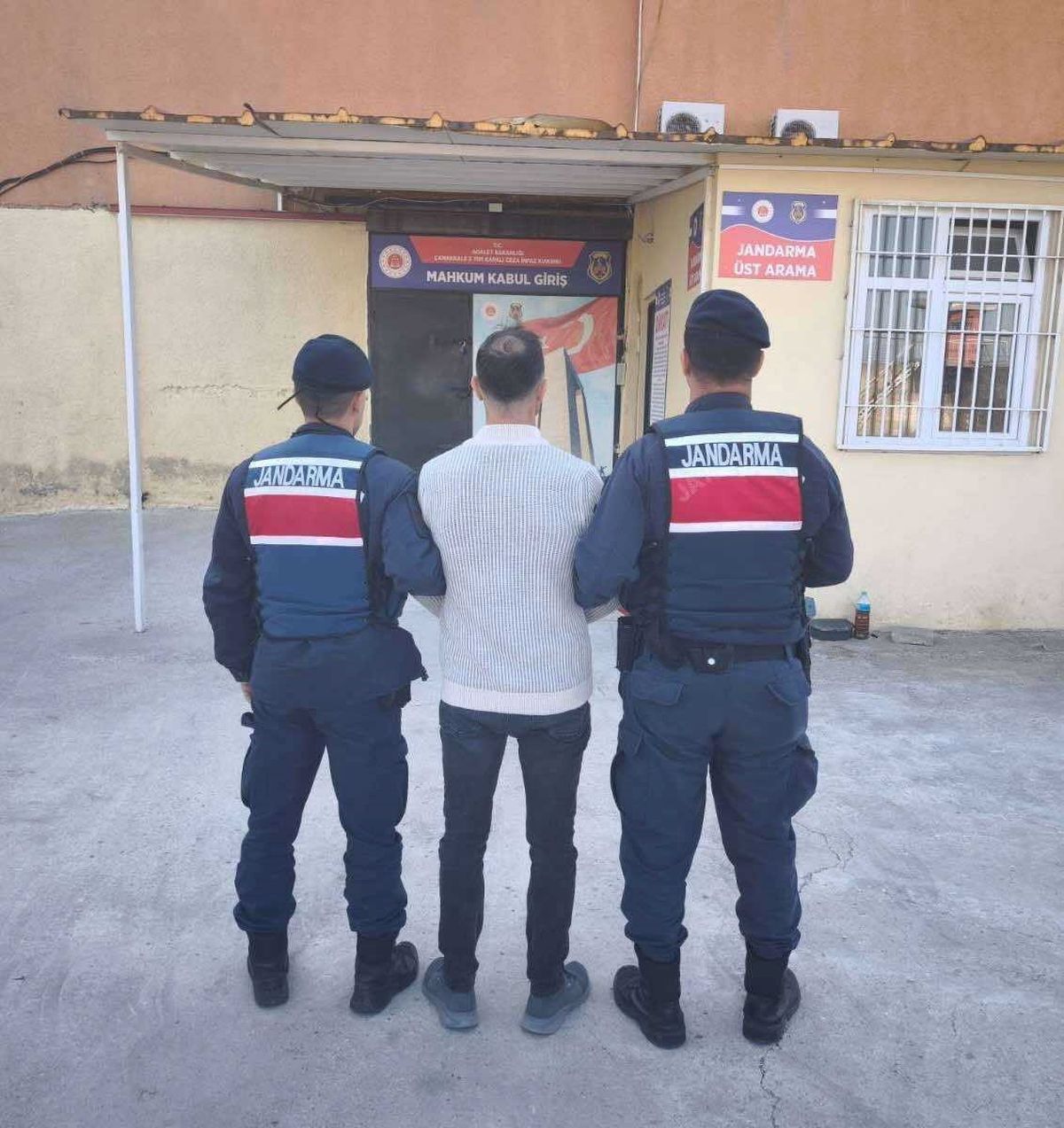 Çanakkale\'de 18 Firari Hükümlü Yakalandı