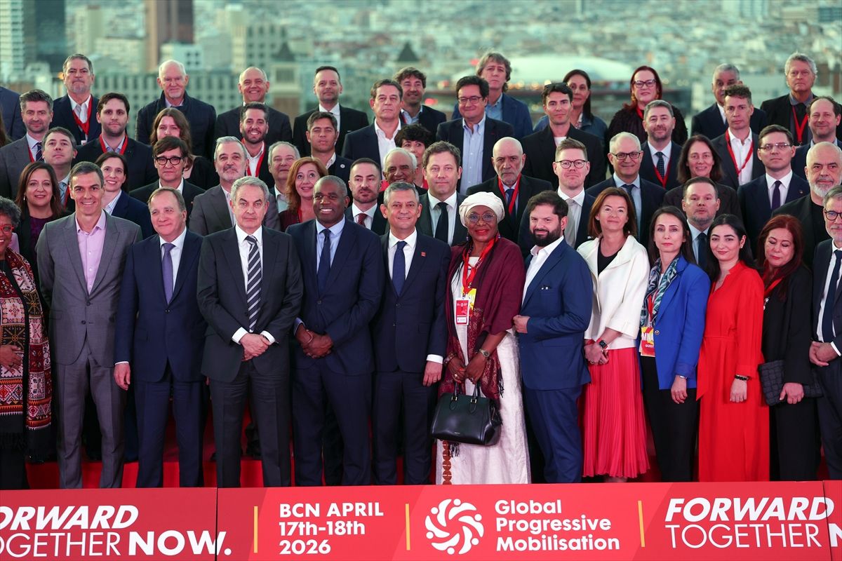 Özgür Özel, Barselona\'da GPM Toplantısında