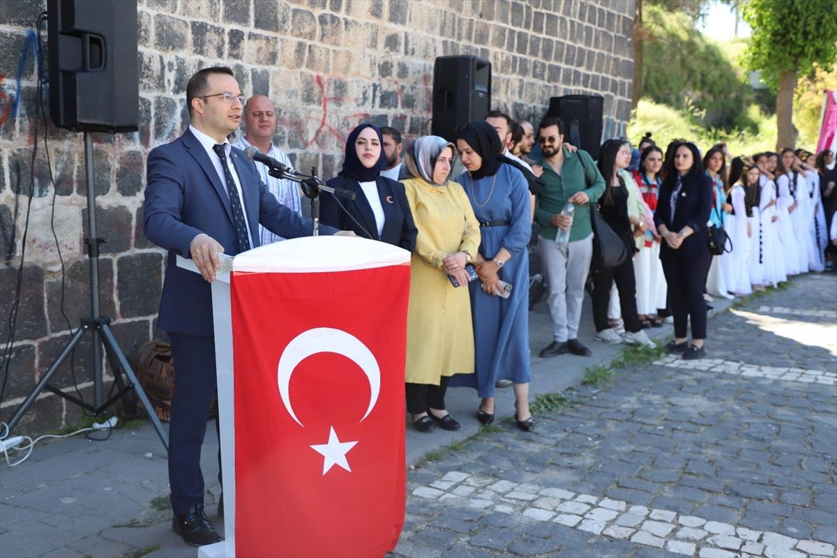 Cizre\'de Anneler Günü Etkinliği