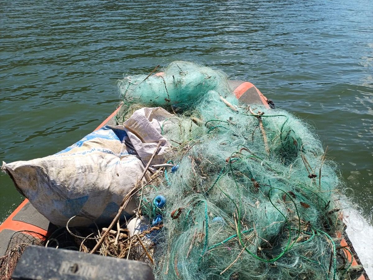 Çorum\'da Kaçak Balık Avcılığına Darbe: Ağ ve Sepet Ele Geçirildi