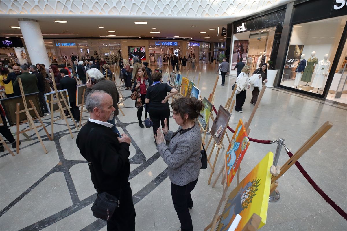 Uluslararası Plastik Sanatlar Sergisi Çorum\'da Açıldı