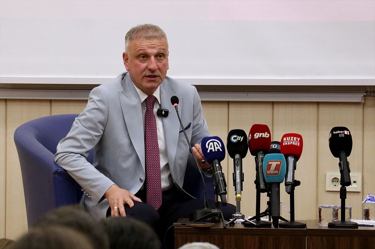 Oktay Saral KTÜ\'de Gençlerle Buluştu