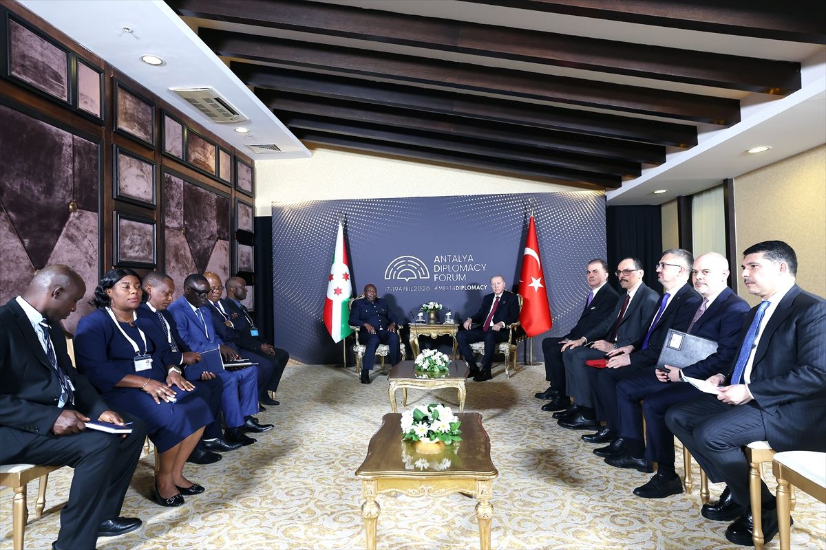 Cumhurbaşkanı Erdoğan, Burundi Cumhurbaşkanı Ndayishimiye ile görüştü