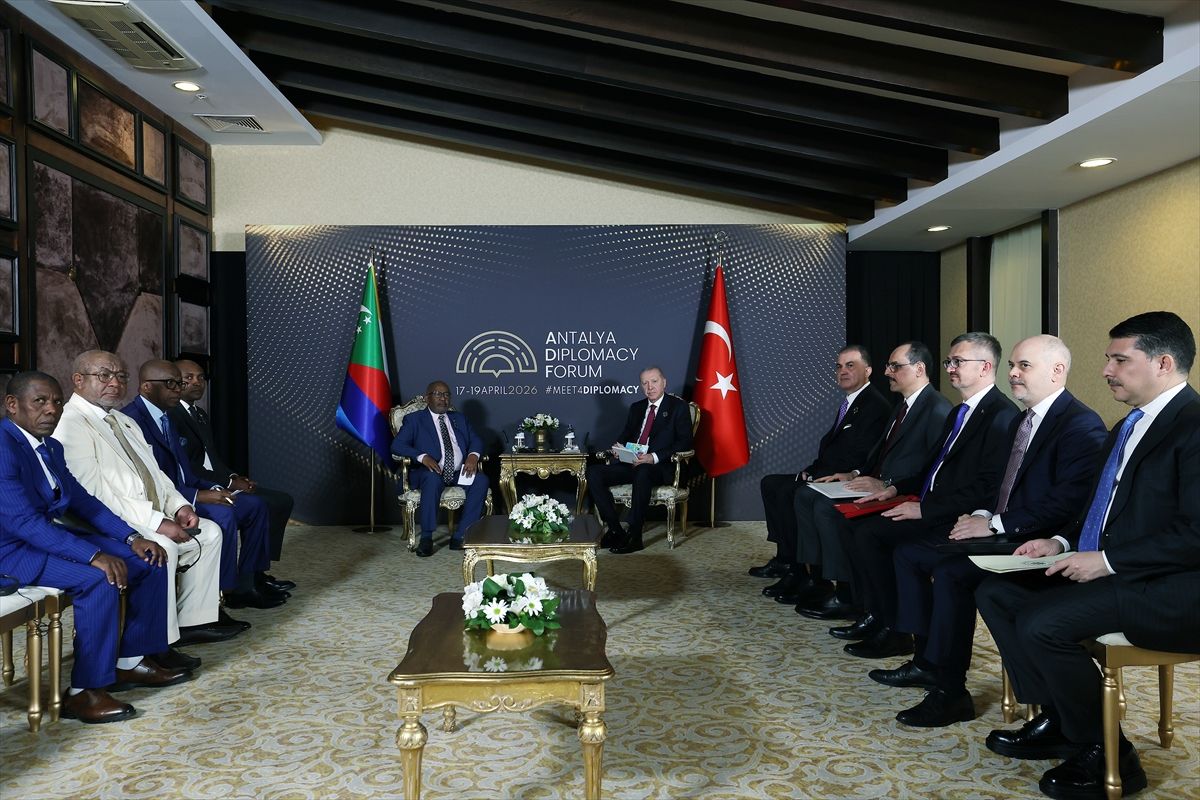 Cumhurbaşkanı Erdoğan, Komorlar Birliği Cumhurbaşkanı Azali Assoumani ile görüştü