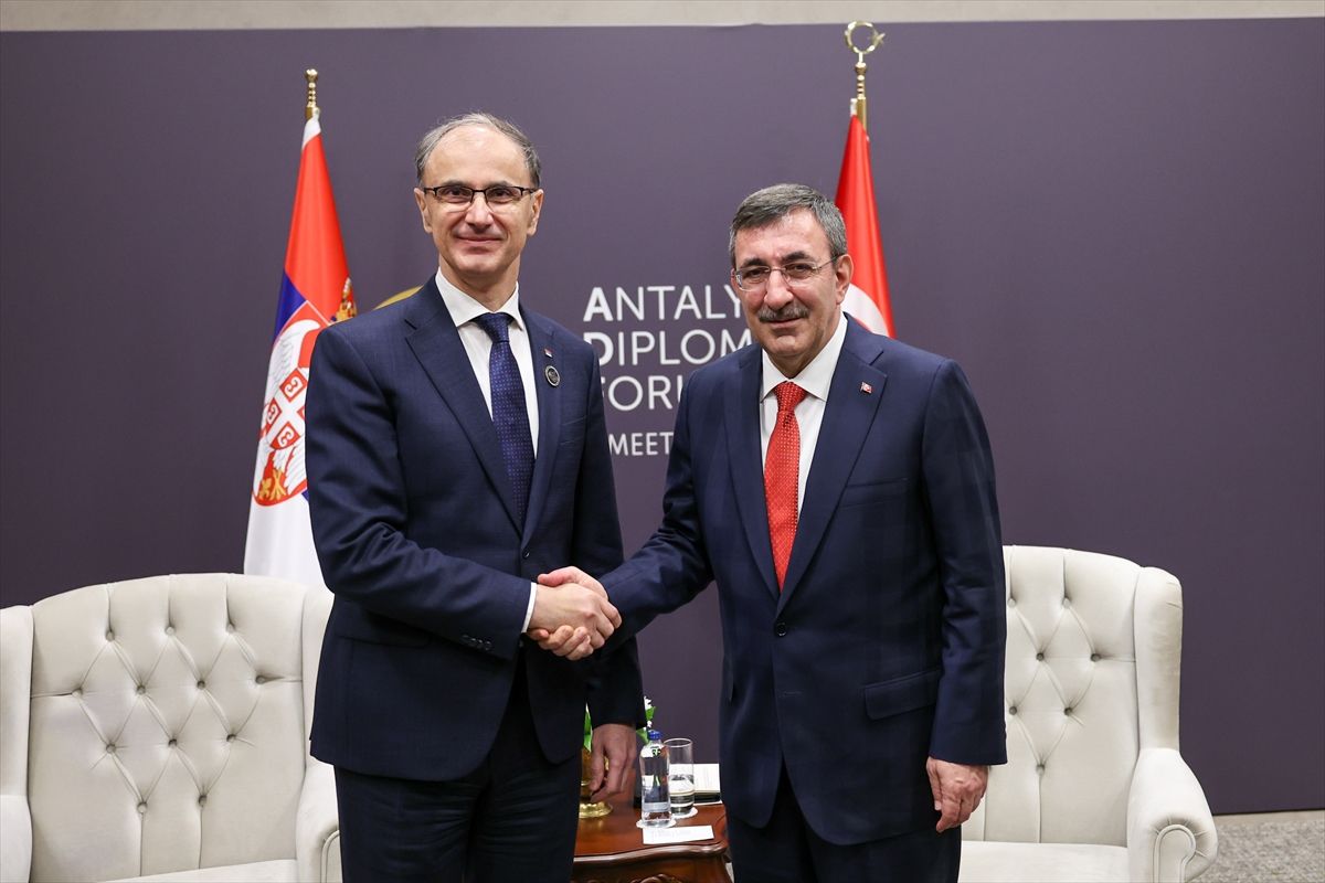 Antalya Diplomasi Forumu\'nda Görüşmeler