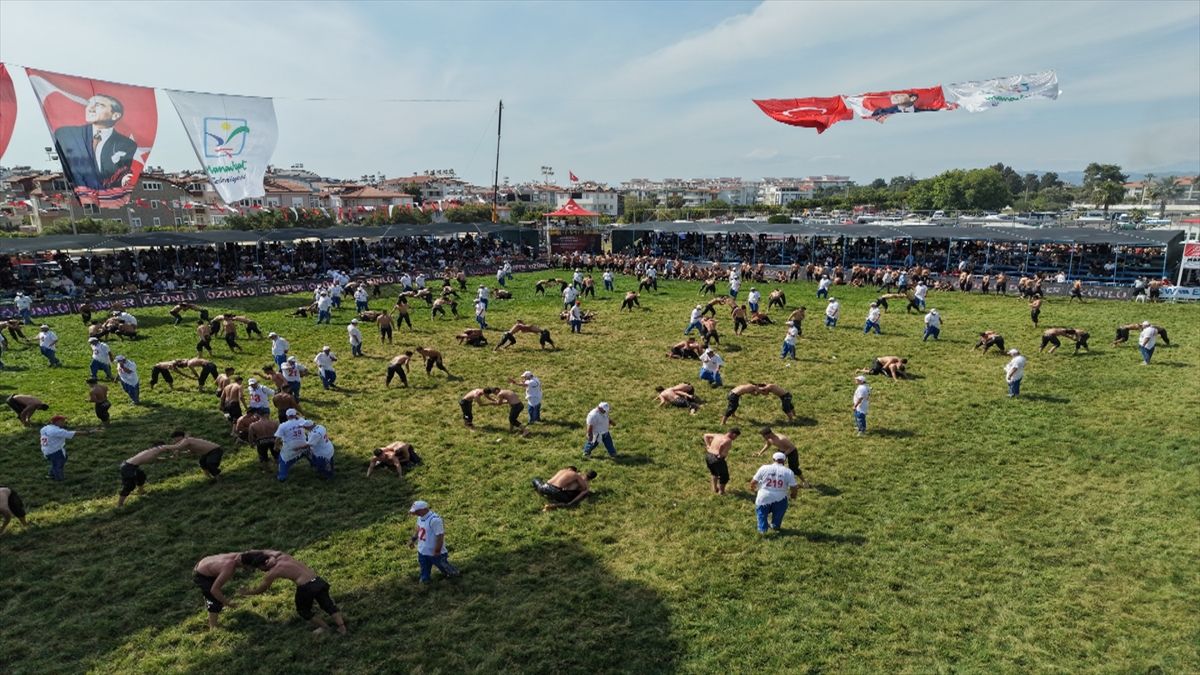 Manavgat\'ta Yağlı Güreş Heyecanı Başladı