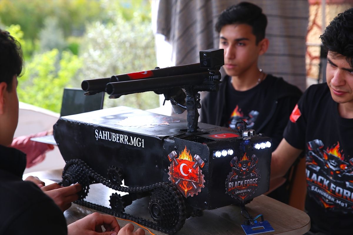 Reyhanlı Öğrencilerinden İnsansız Araç Prototipi