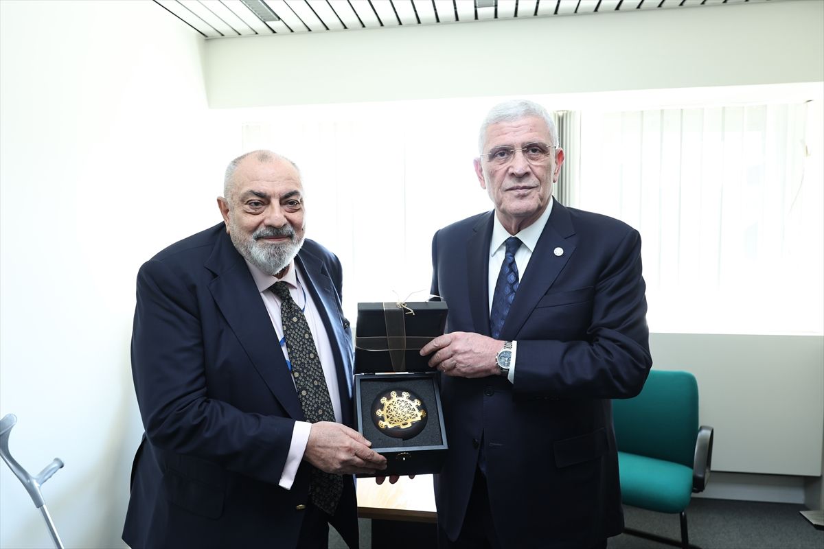 Dervişoğlu ve Türkeş Fransa\'da Görüştü