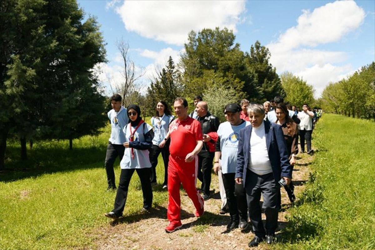 Dicle Üniversitesi\'nde Doğa Yürüyüşü ve Bisiklet Turu