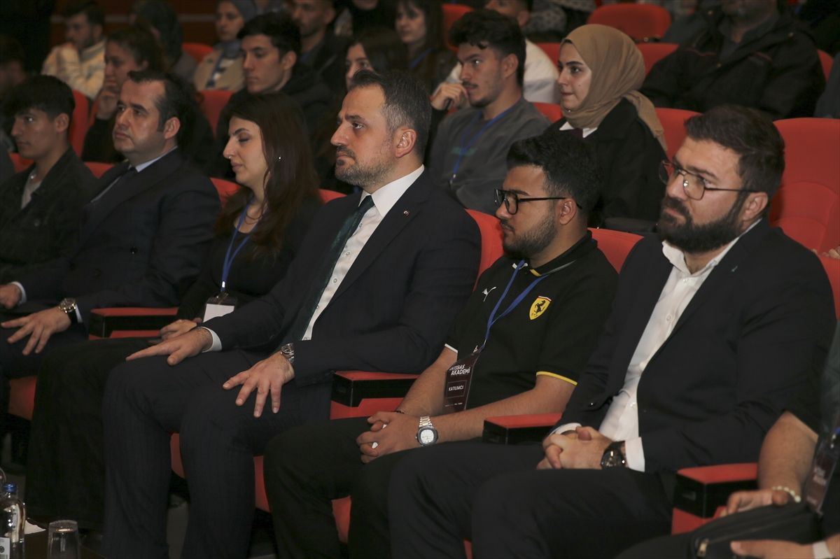 Gençlik Merkezlerinde Sessiz Devrim