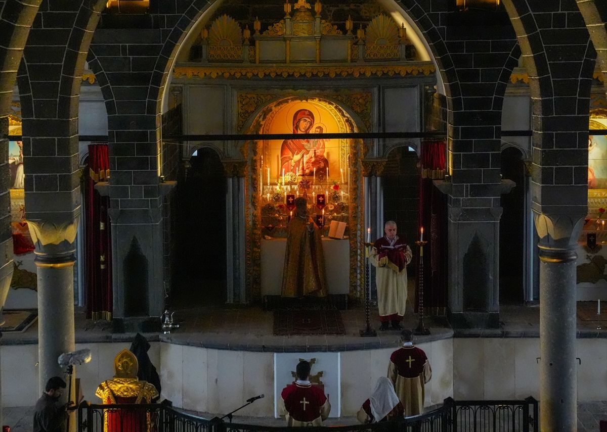 Diyarbakır\'da Paskalya Bayramı Coşkuyla Kutlandı