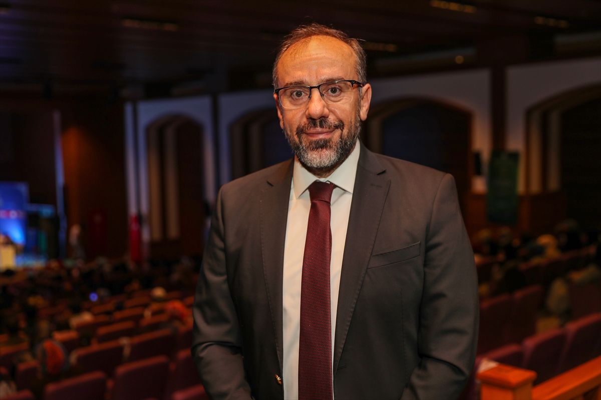 Diyarbakır\'da, Türkiye 11. Uluslararası Hafızlık ve Kur\'an-ı Kerim\'i Güzel Okuma Yarışması\'nın finali yapılıyor