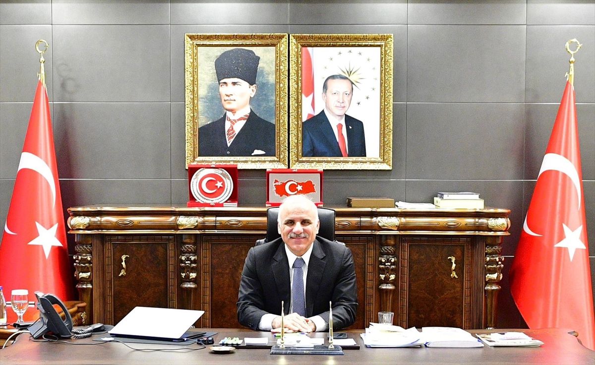 Diyarbakır Valisi Zorluoğlu\'ndan Türk Polis Teşkilatının 181. kuruluş yıl dönümü mesajı