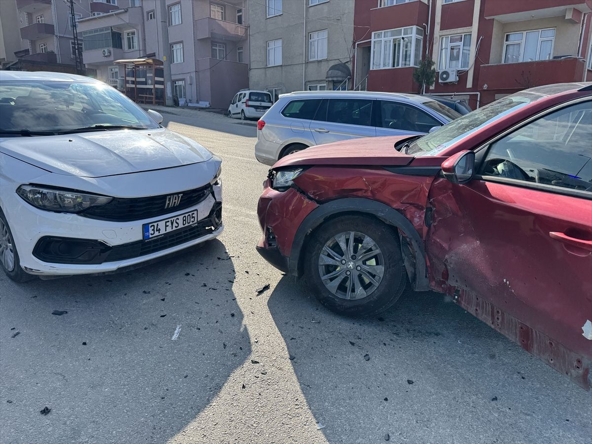 Edirne\'de Zincirleme Trafik Kazası: 1 Yaralı