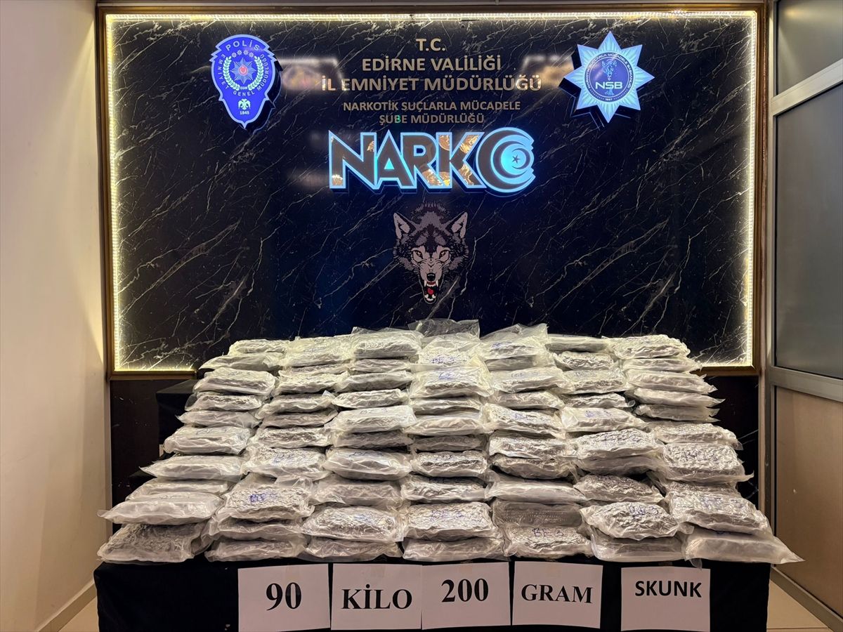Edirne\'de 90 Kilo Skunk Ele Geçirildi