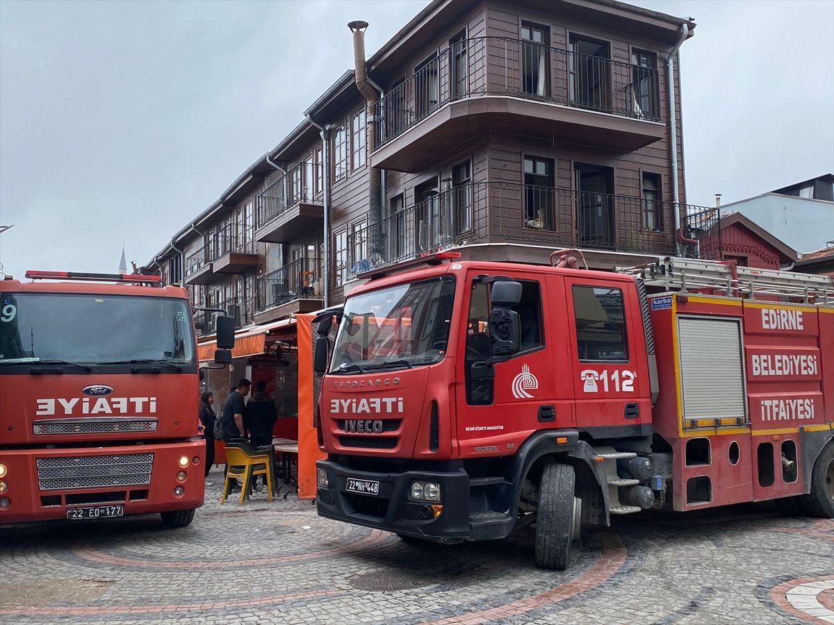 Edirne\'de Dönercide Baca Yangını