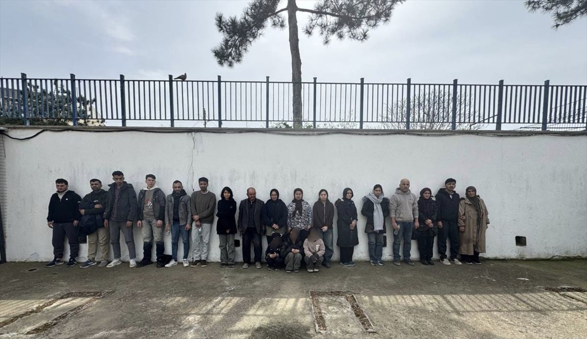 Edirne ve Kırklareli\'nde 34 Düzensiz Göçmen Yakalandı