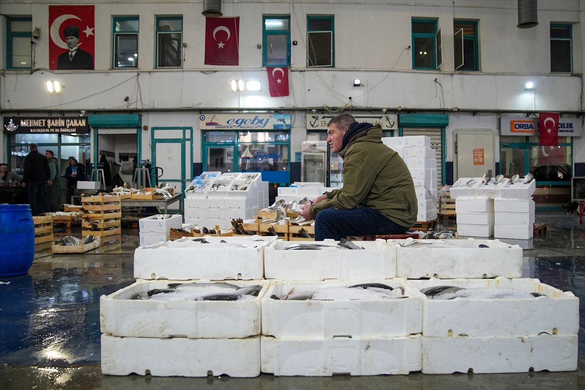 Ege\'de Balıkçılar Sezonu Bereketli Geçirdi