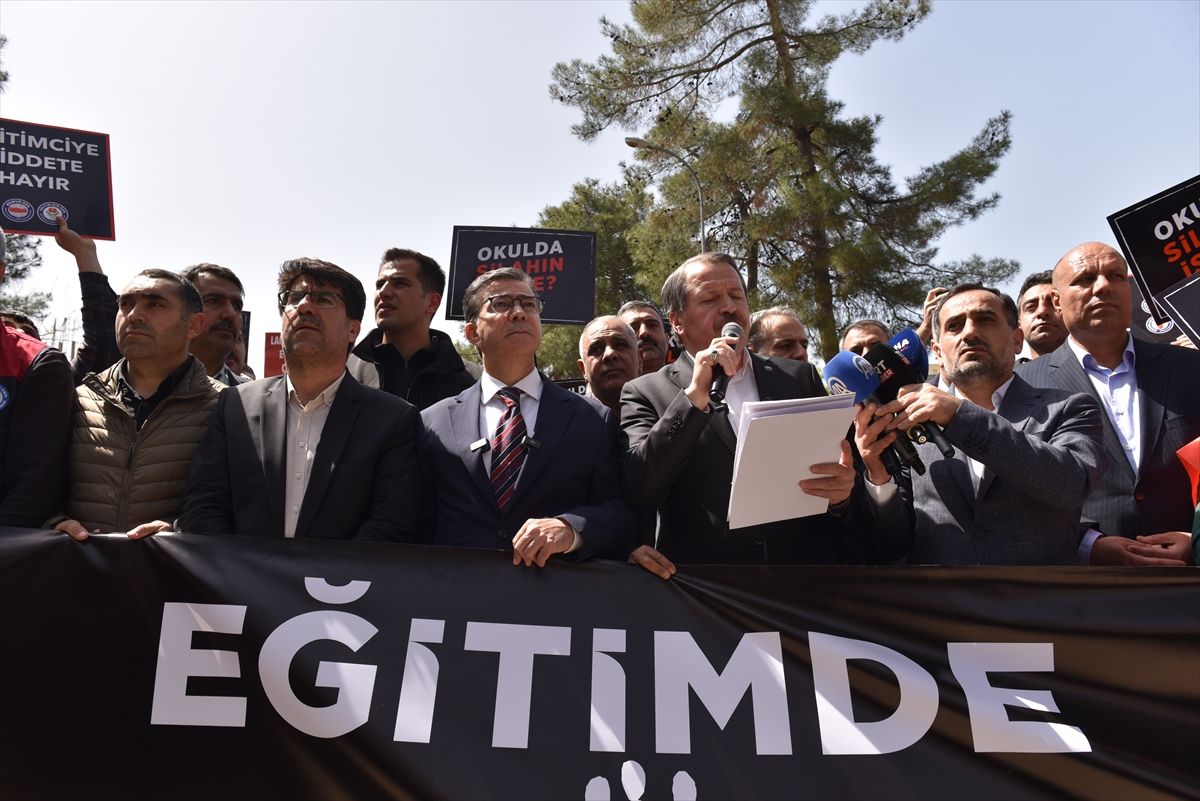 Siverek\'te Silahlı Saldırı Protestosu