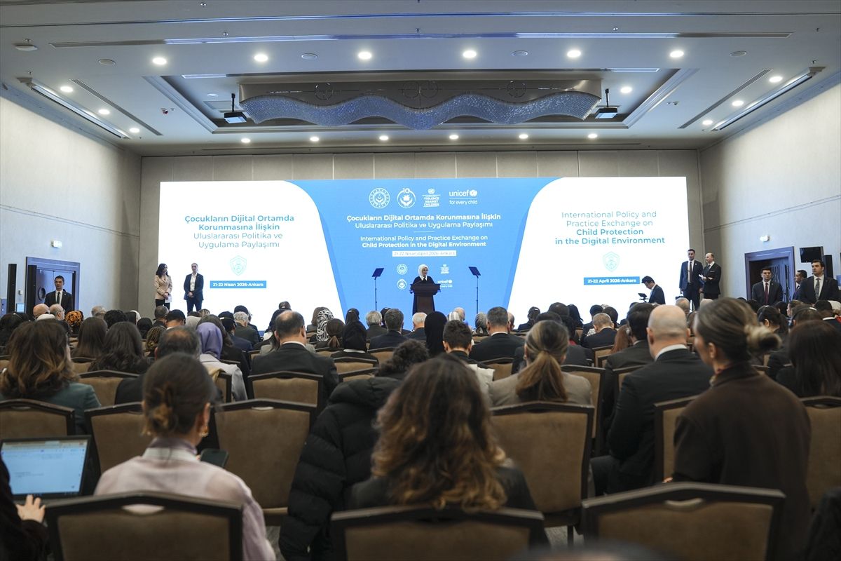 Emine Erdoğan\'dan çocukların dijital ortamda korunmasına yönelik toplantıya ilişkin paylaşım Açıklaması