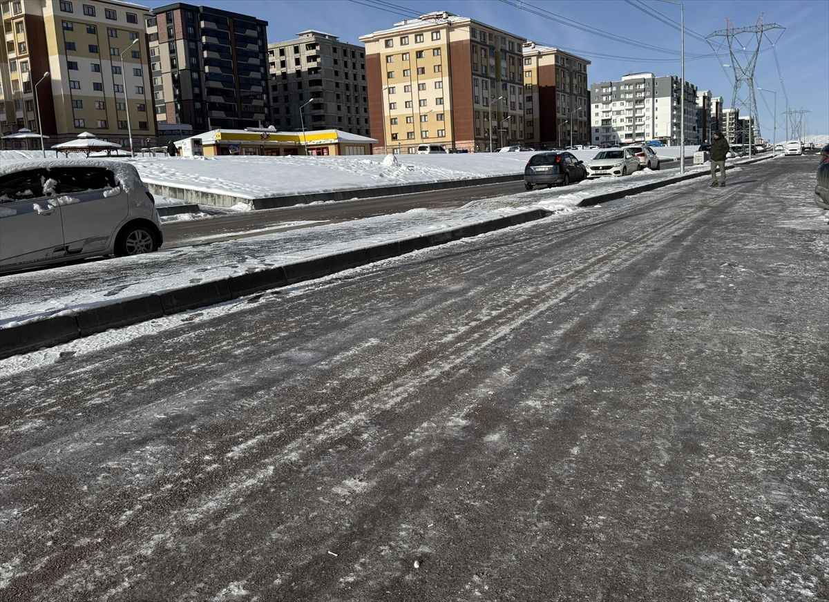 Kışın Soğuk Yüzü: Erzurum, Ardahan ve Kars\'ta Buzlanma