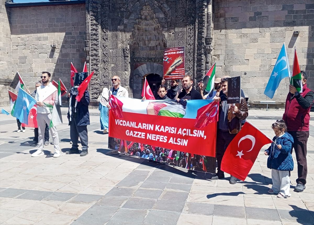 Erzurum\'da Sağlık Çalışanlarından Protesto Yürüyüşü