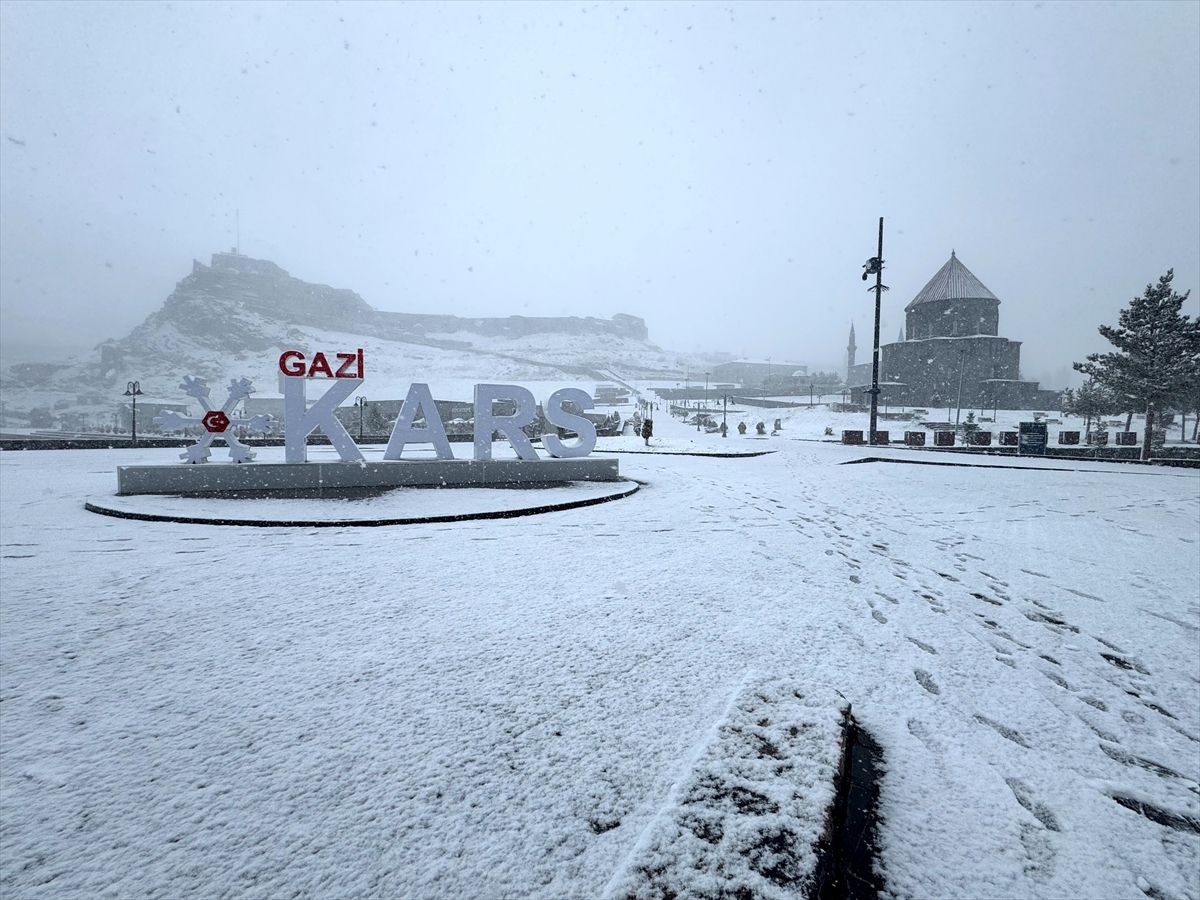 Doğu Anadolu\'da Kar Yağışı Etkili