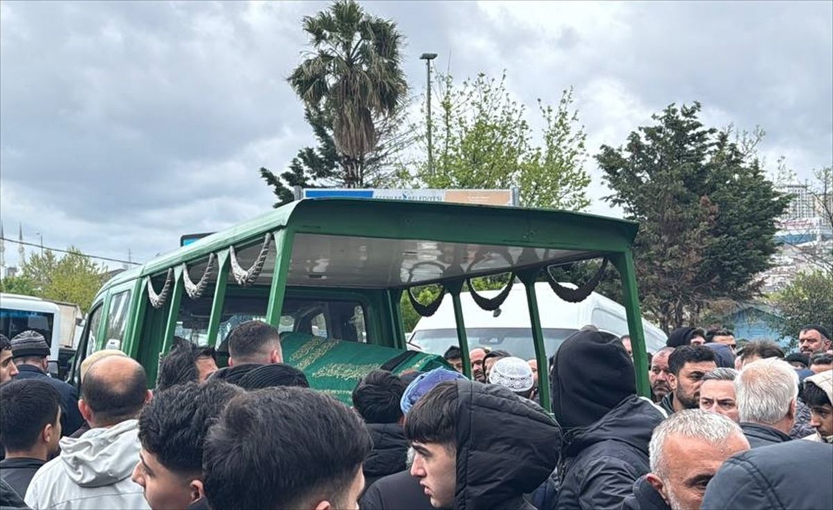 Esenler\'de Silahlı Saldırıda Yaralanan Genç Hayatını Kaybetti