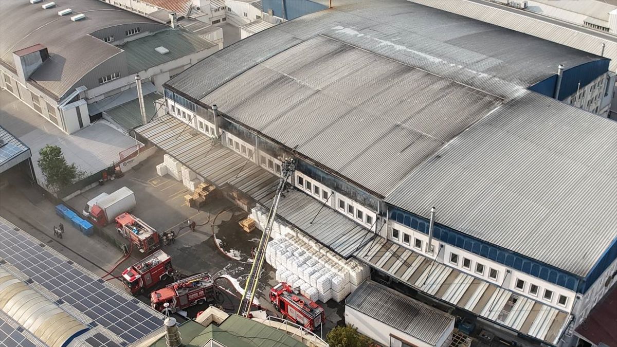 Esenyurt\'ta Fabrika Yangını