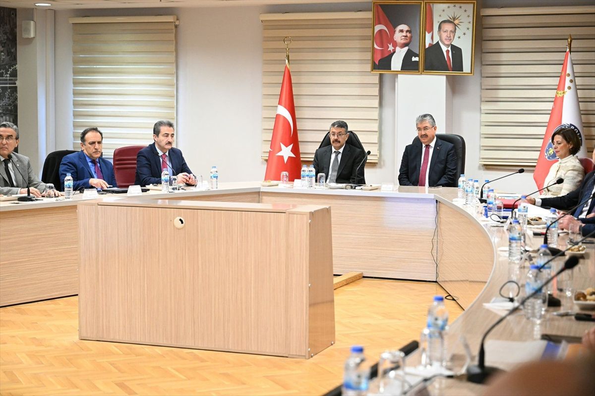 Eskişehir\'de Hayvan Barınakları Toplantısı