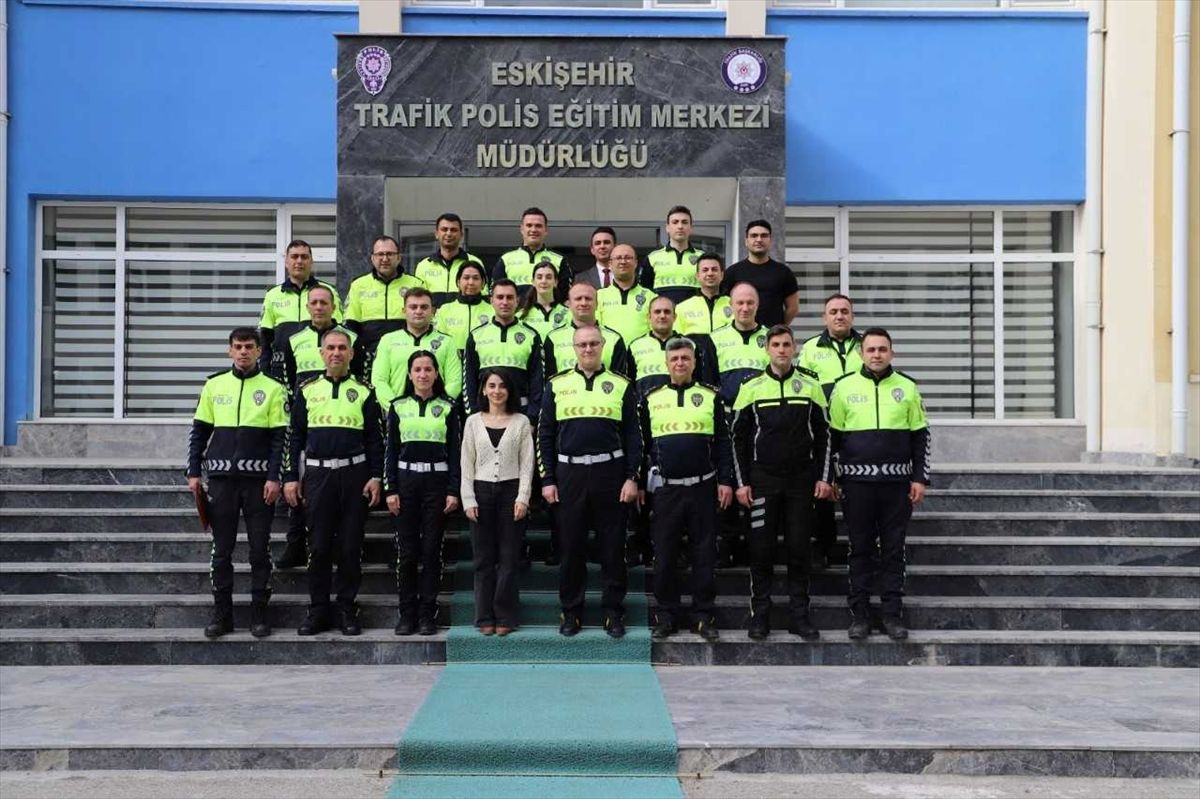 Trafik Polislere Yapay Zeka Eğitimi