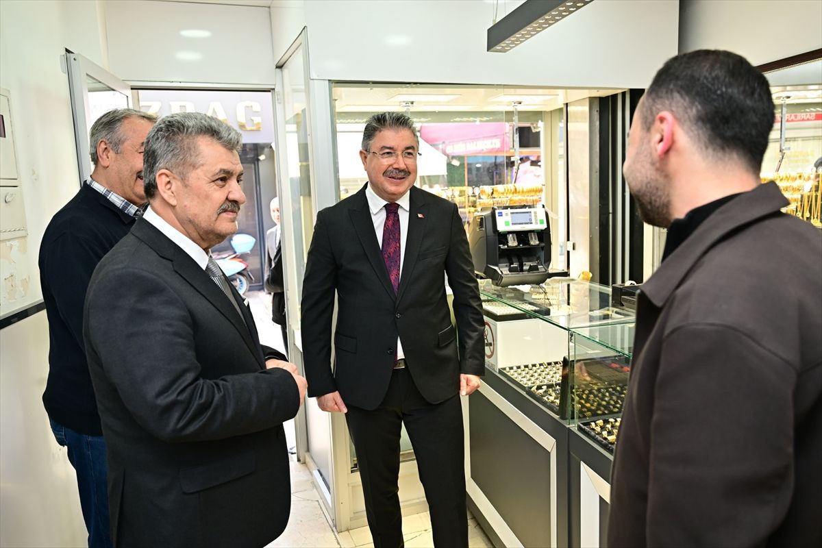 Vali Yılmaz Kuyumcular Bölgesi\'ni Ziyaret Etti