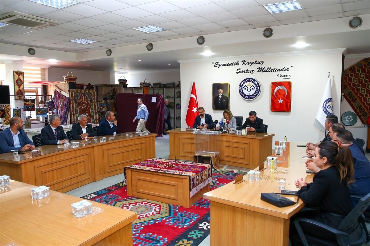 Eşme\'de Yeni Başkan Vekili Seçildi