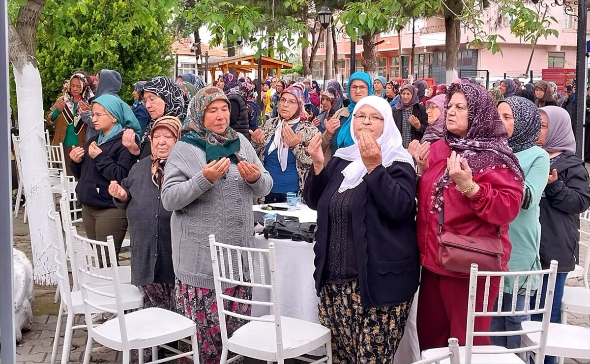 Evreşe Belediyesi yağmur ve şükür duası programı düzenledi
