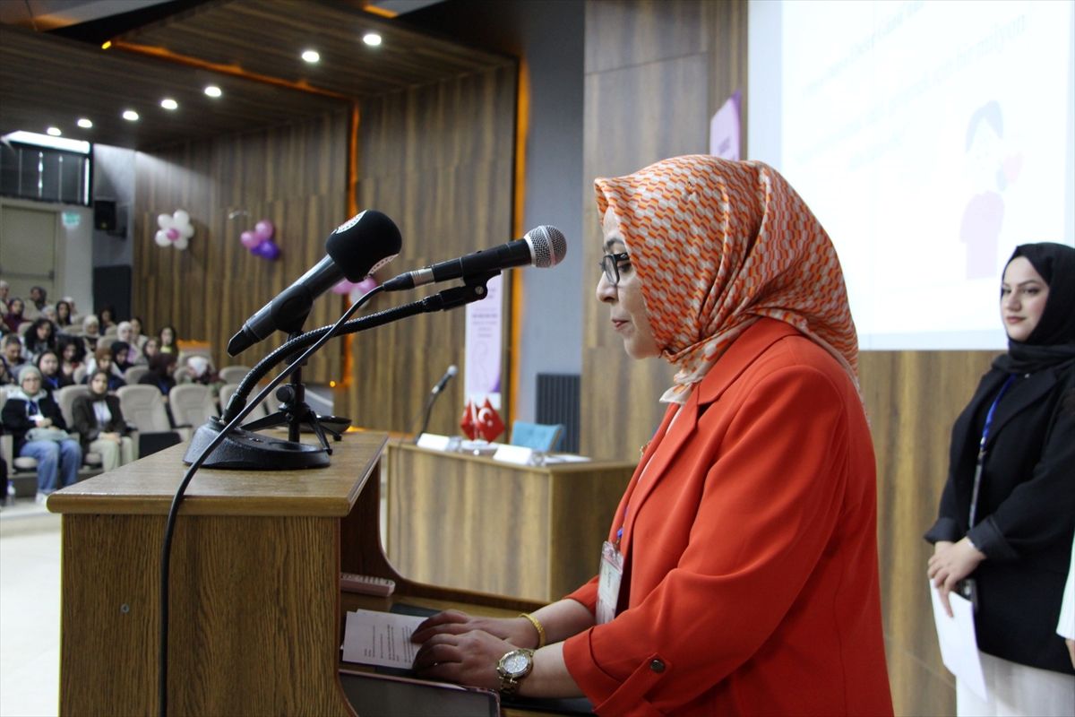 Ebelik Sempozyumu Fırat Üniversitesi\'nde Gerçekleşti