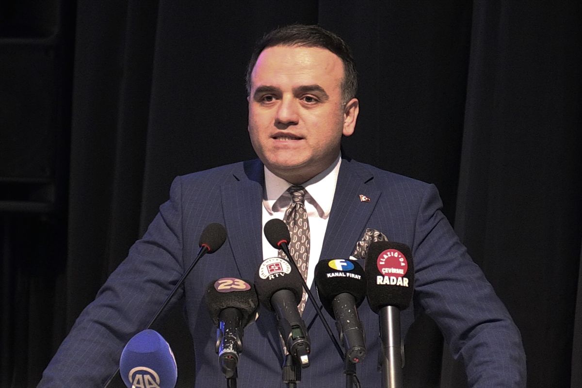 Elazığ\'da Gençlere Yasa Dışı Faaliyetler Konferansı