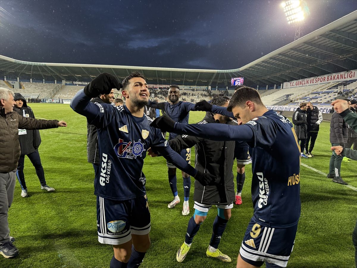 Erzurumspor FK, Boluspor\'u 2-0 Geçti