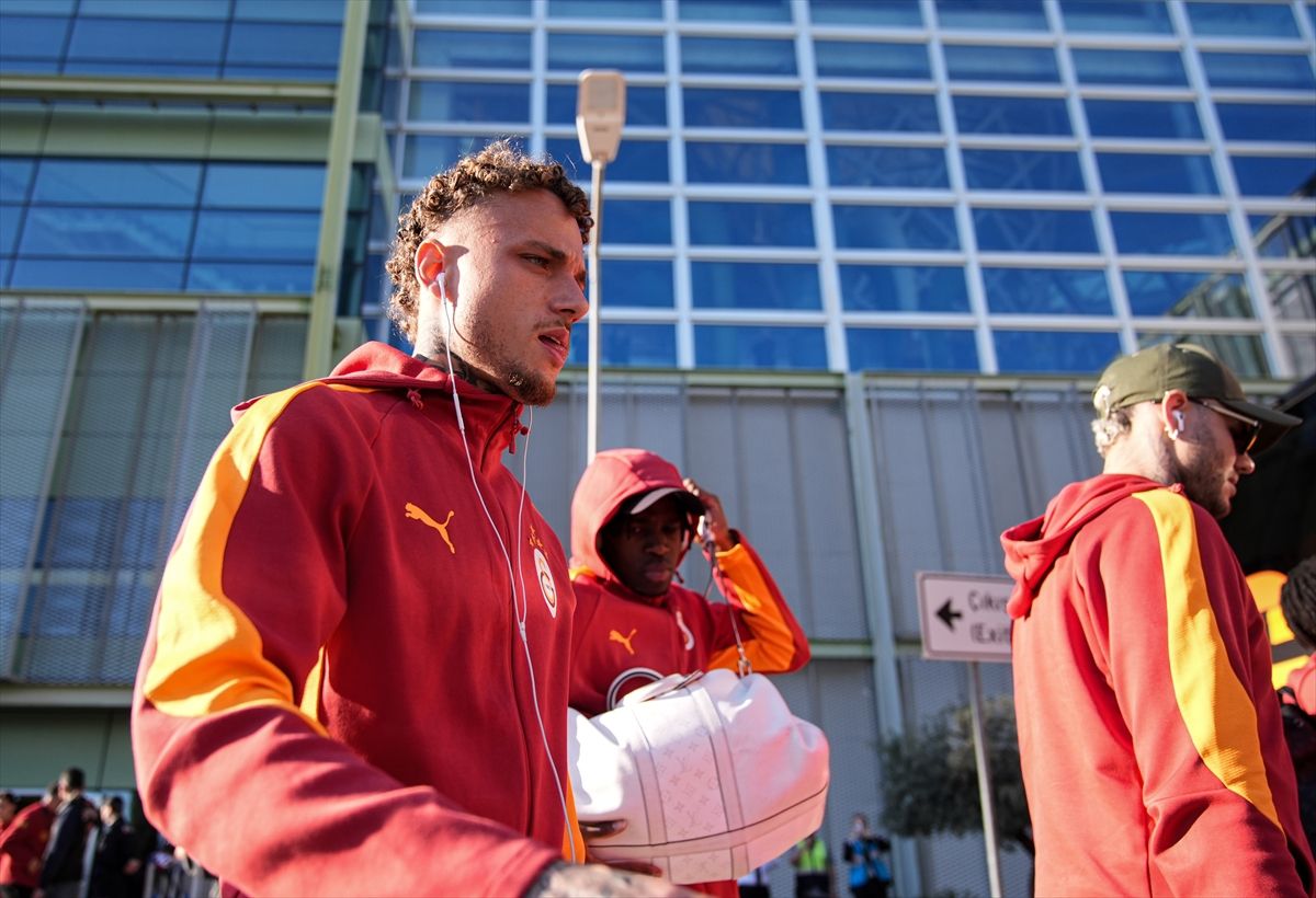 Galatasaray İzmir\'e Geldi