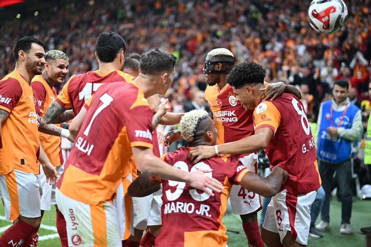 Galatasaray\'ın kamp kadrosunda beklenmedik sürpriz