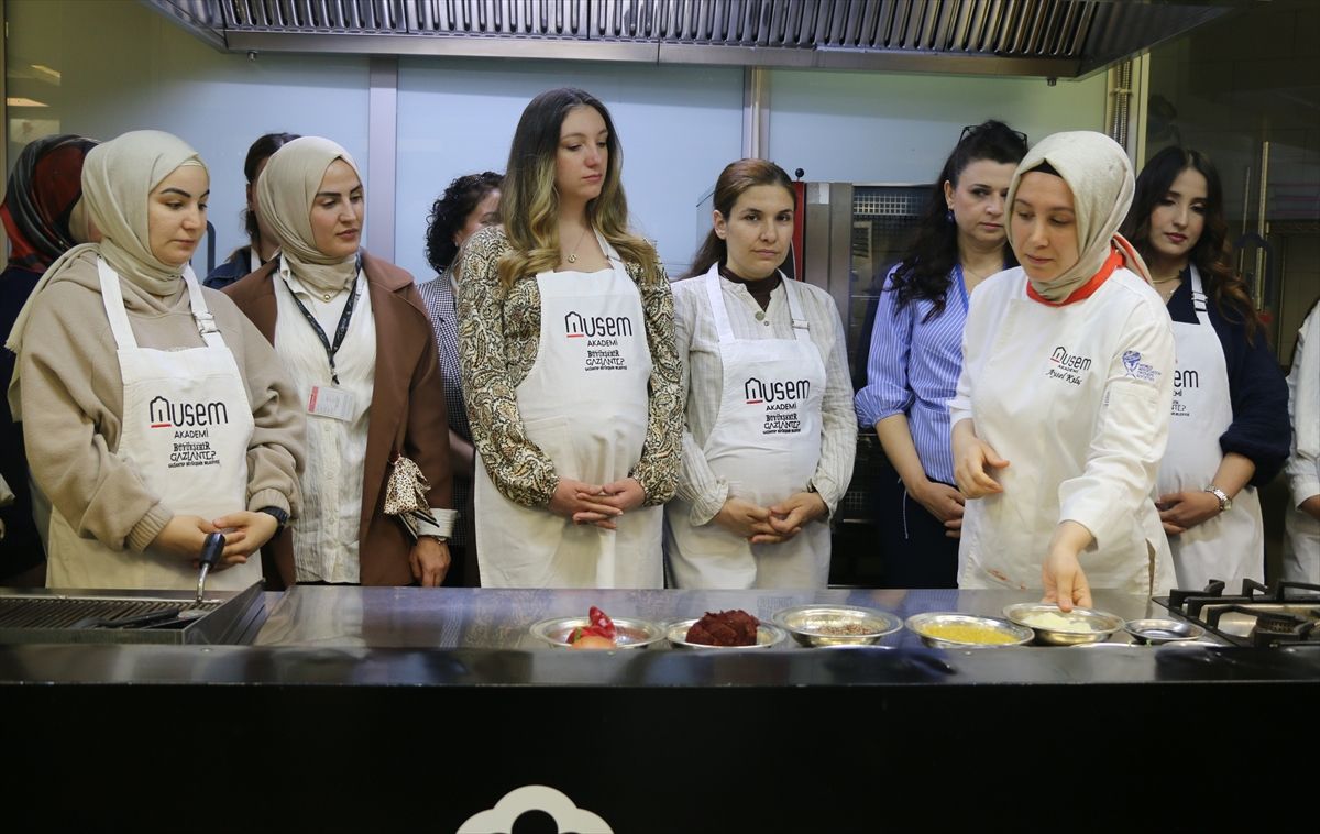 Gaziantep\'te Anneler Günü Etkinliği