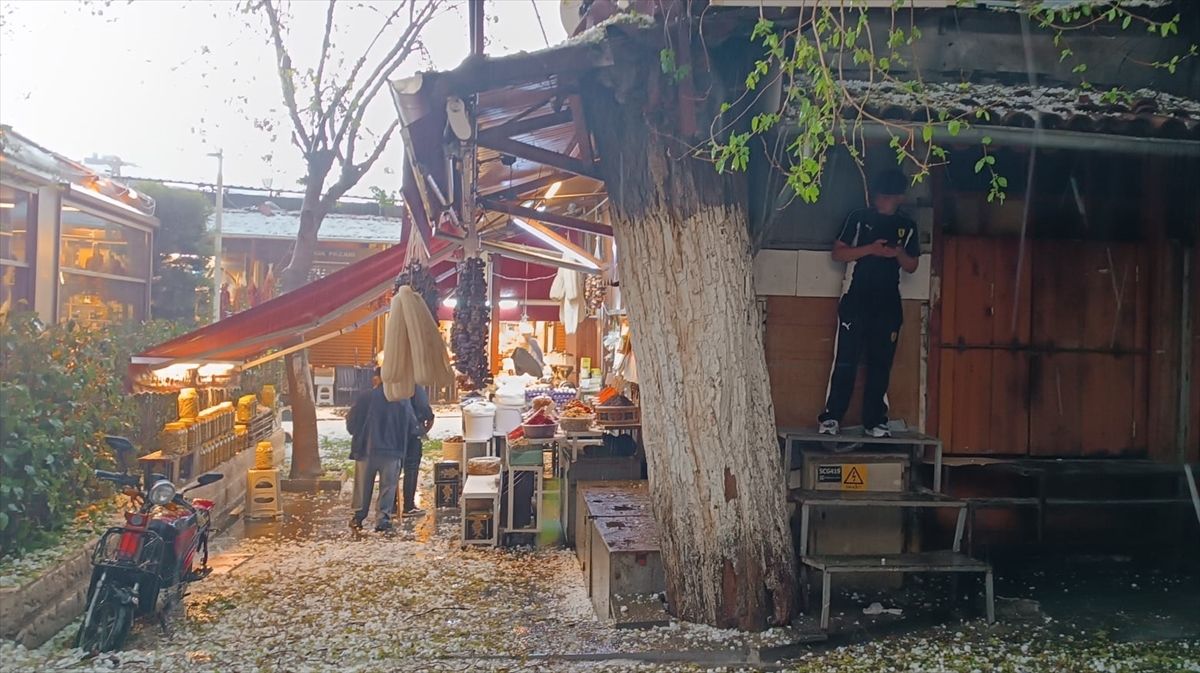 Gaziantep\'te Dolu Yağışı Hayatı Olumsuz Etkiledi