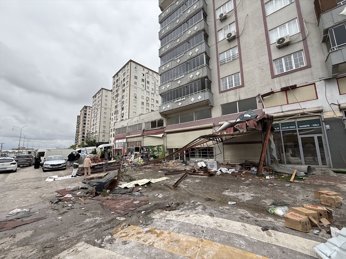 Gaziantep\'te fırtınanın verdiği hasar gün aydınlanınca ortaya çıktı