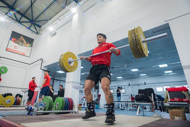 Furkan Özbek Avrupa Şampiyonası’nda Hedef Rekor