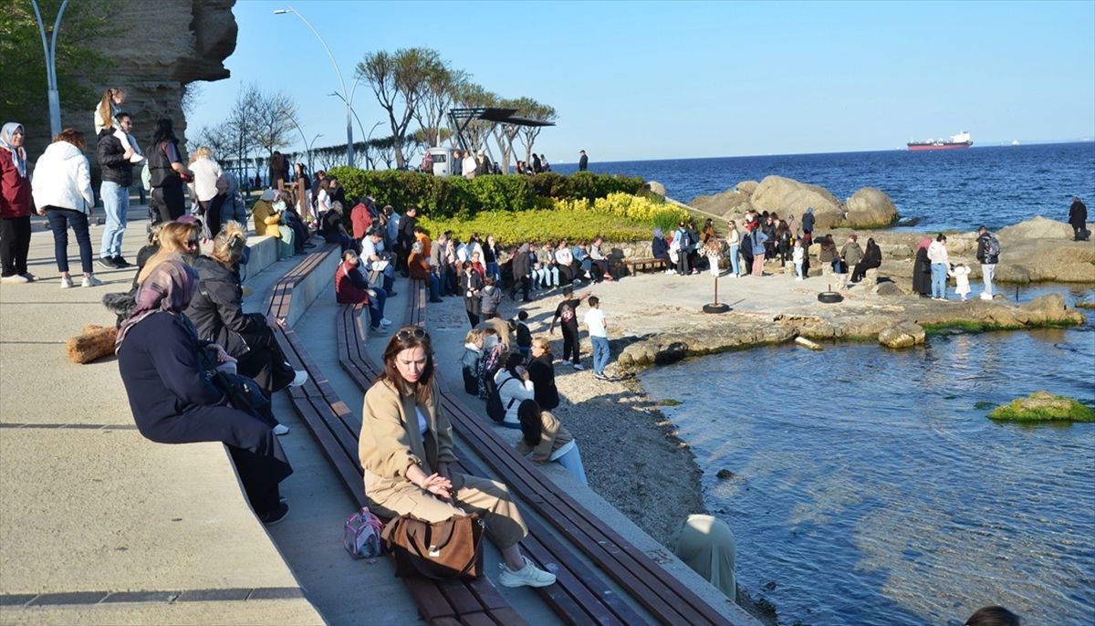 Gelibolu\'da Köy Yolları Asfaltlanıyor
