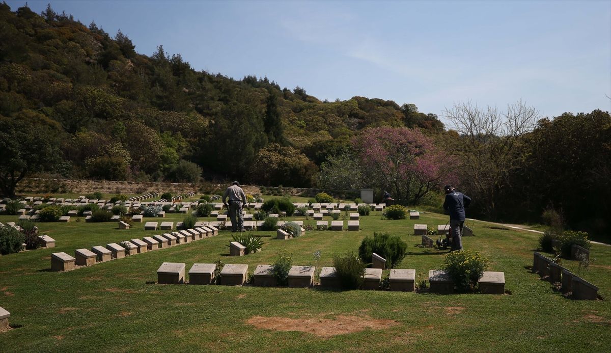 Gelibolu Yarımadası\'ndaki yabancı ülkelerin anıt ve mezarlıkları 111. yıl törenlerine hazırlanıyor
